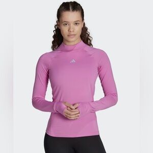 Womenโs Adidas Techfit top Size 2XS